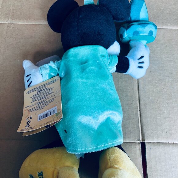 NWT Disney Store Exclusive NYC Minnie Mouse Plush Statue of Liberty 14” - Picture 7 of 7